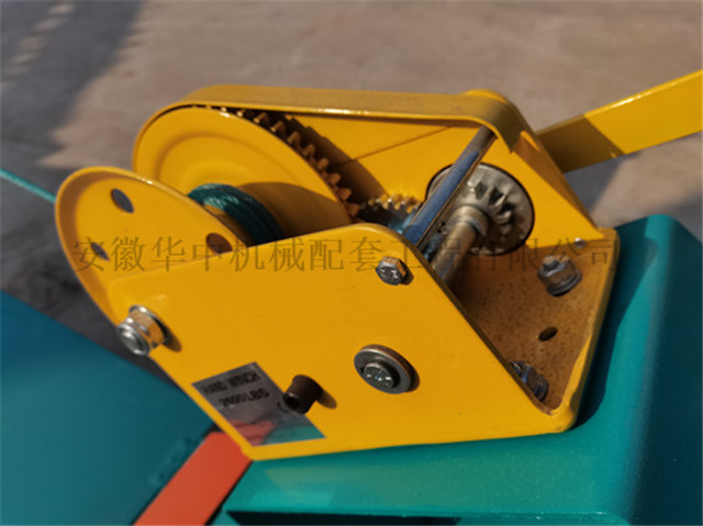 微型链条扒谷机卷扬机构