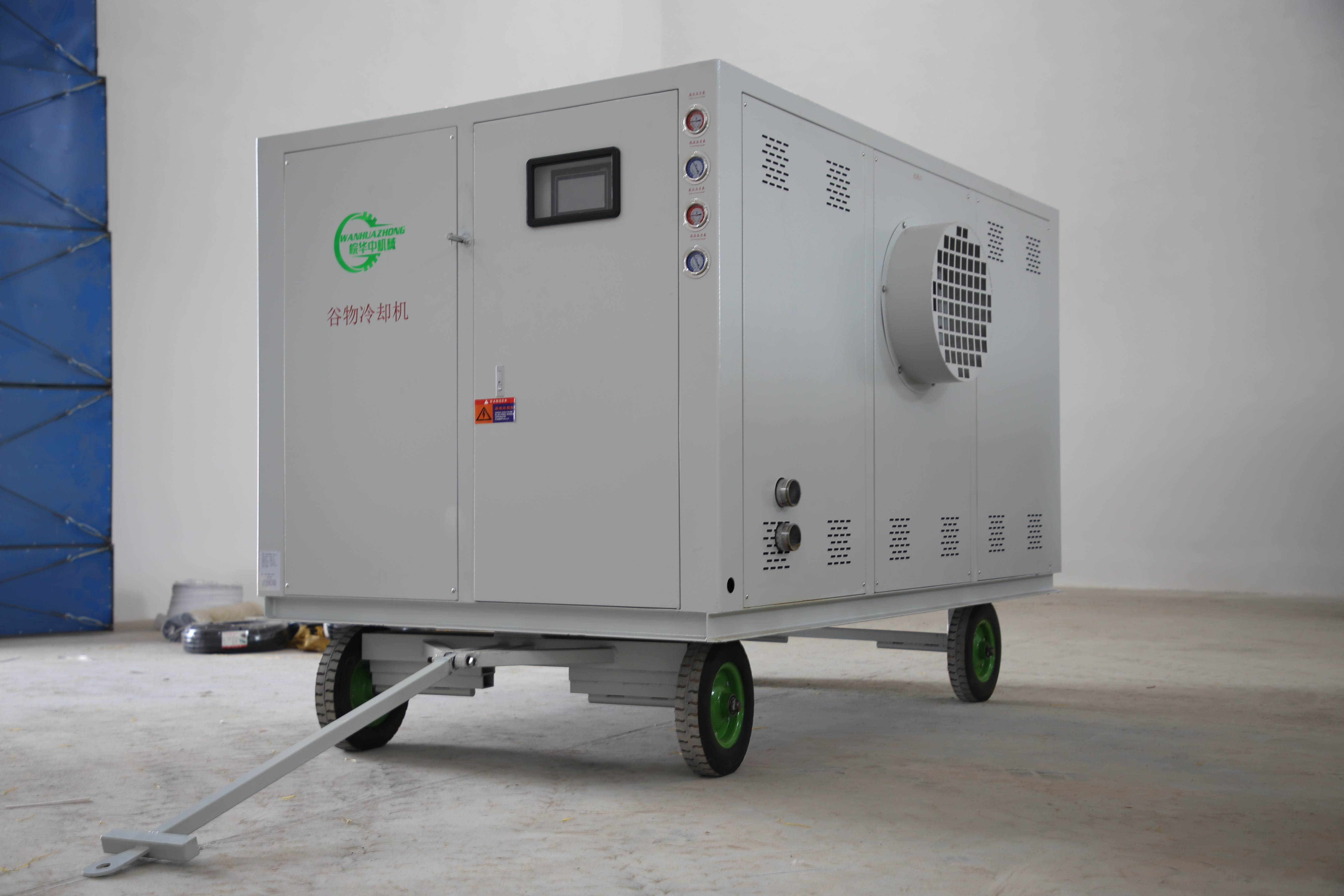 粮库中的85KW谷物冷却机