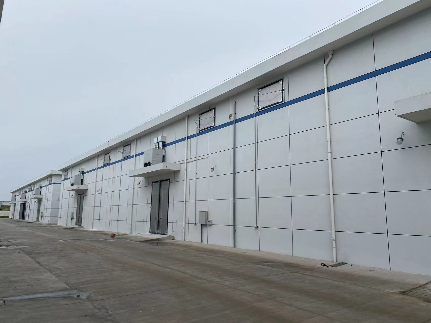 粮库专用空调安装完毕现场图片