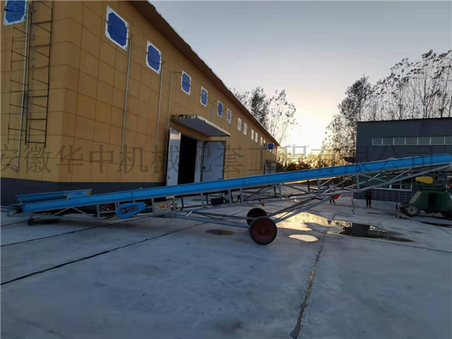 现场的皮带输送机图片 现场的皮带输送机图片