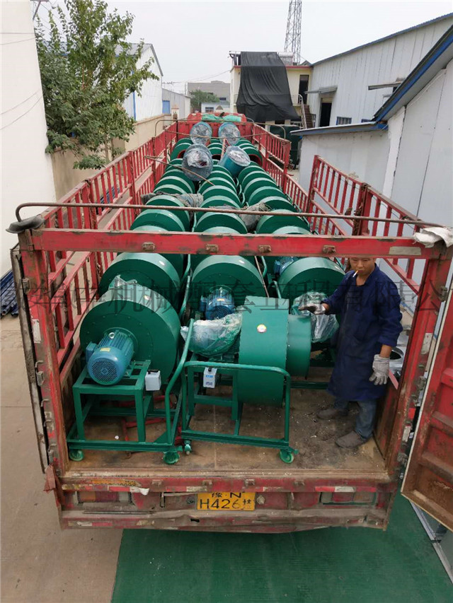 等待运输的移动式离心风机