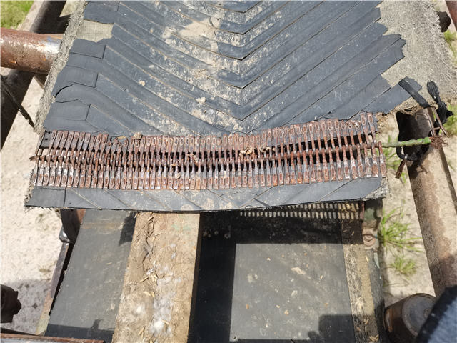 登高粮食皮带输送机皮带断裂处图片