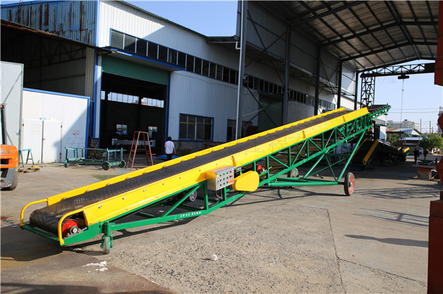 定制大型登高伸缩式装车皮带输送机图片