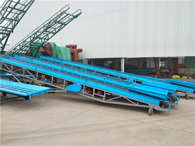 堆场中的新型登高皮带输送机