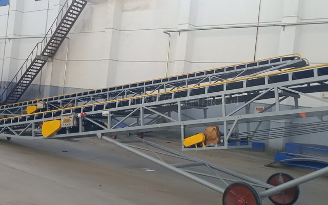 登高移动式皮带输送机现场新图 登高移动式皮带输送机现场新图