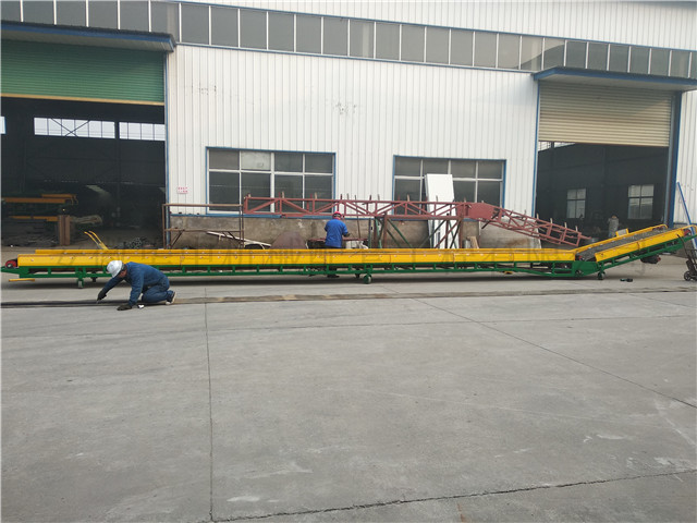 出口定制型卸粮皮带输送机图片