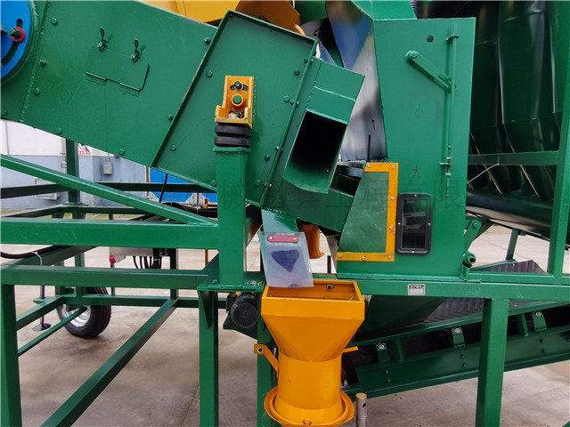 复合型清粮振动筛大杂出料口图片