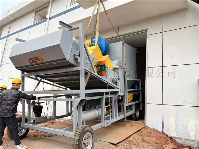运抵客户现场的环保脉冲除尘清粮机