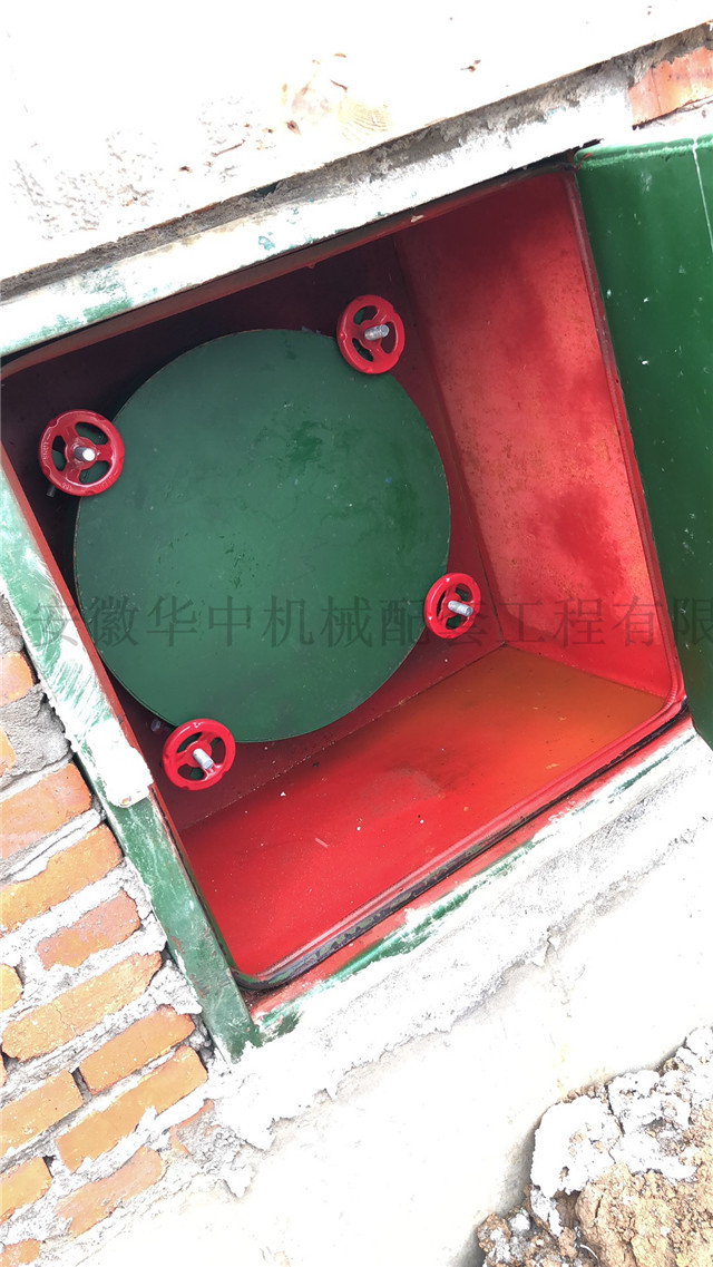 外放内圆的通风口（固定在墙上，与离心风机相连