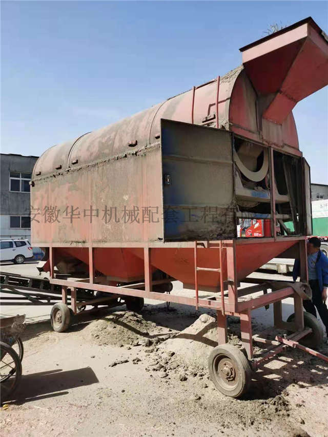 2013年购买移动式圆筒清粮机现场图片