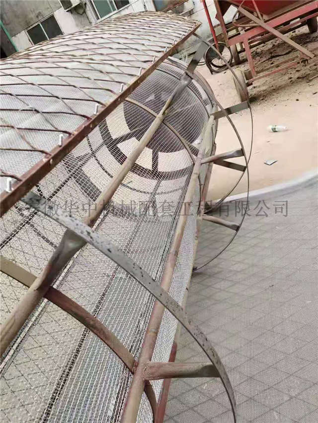 13年移动式圆筒清粮机筛目更换后筛目状态