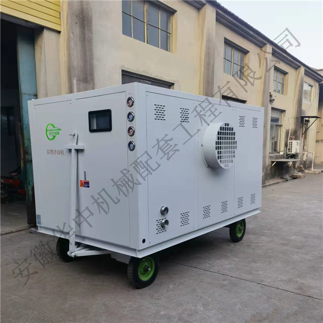 85KW谷物冷却机粮库工作现场侧面图1