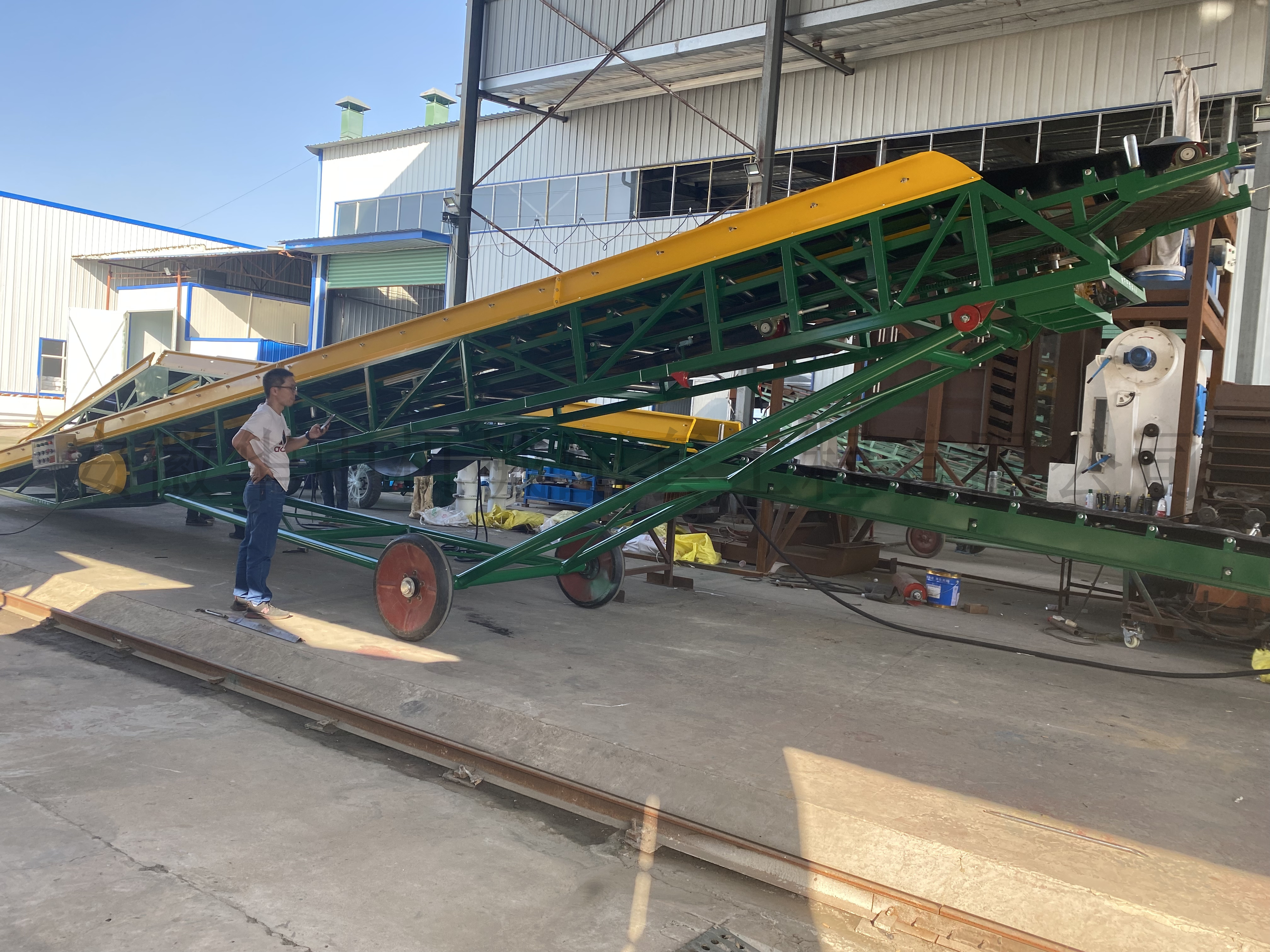 定制登高18米装车皮带输送机