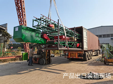 粮食皮带输送机出口装箱现场