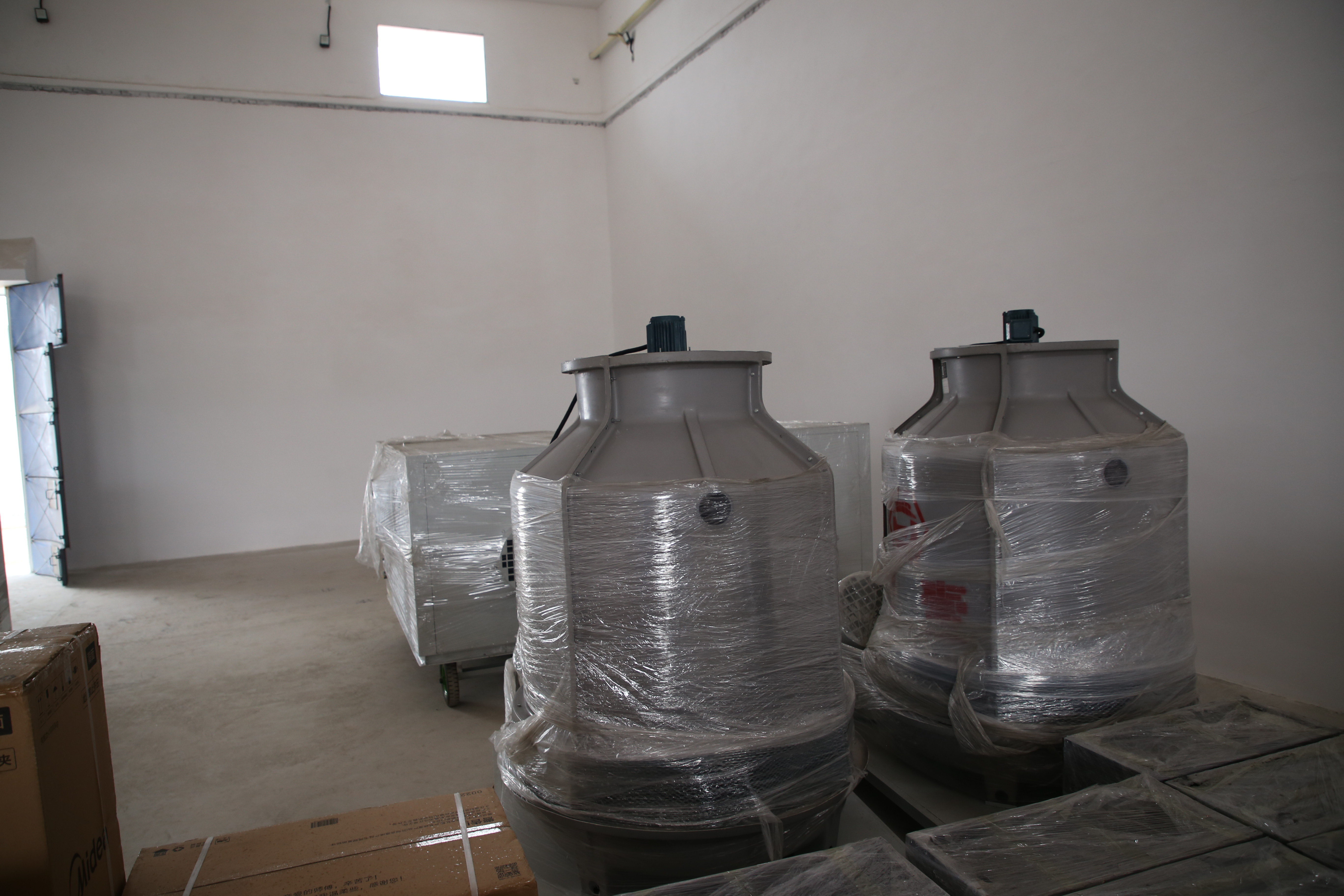 粮库中的谷物冷却机冷却塔